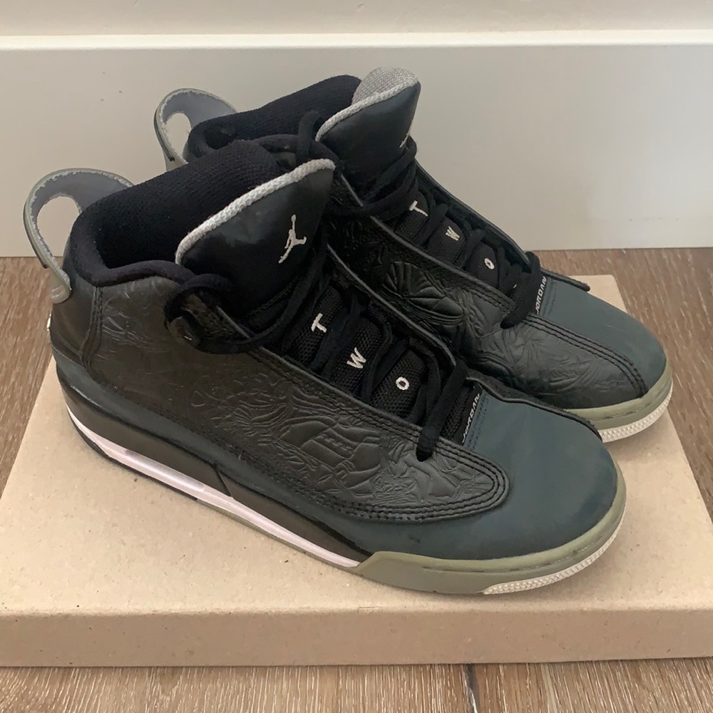 Air Jordan Dub Zero Sneakers Big Boys size 5